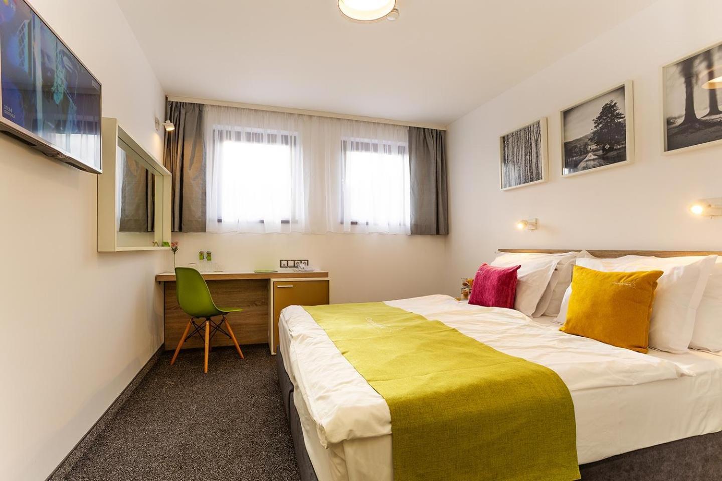 Hotel Compliment Трявна Екстер'єр фото