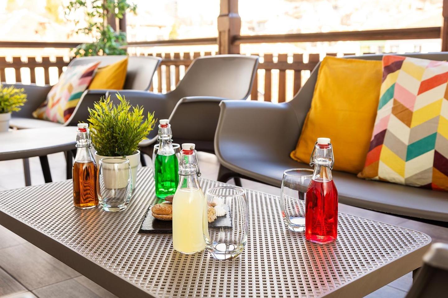 Hotel Compliment Трявна Екстер'єр фото