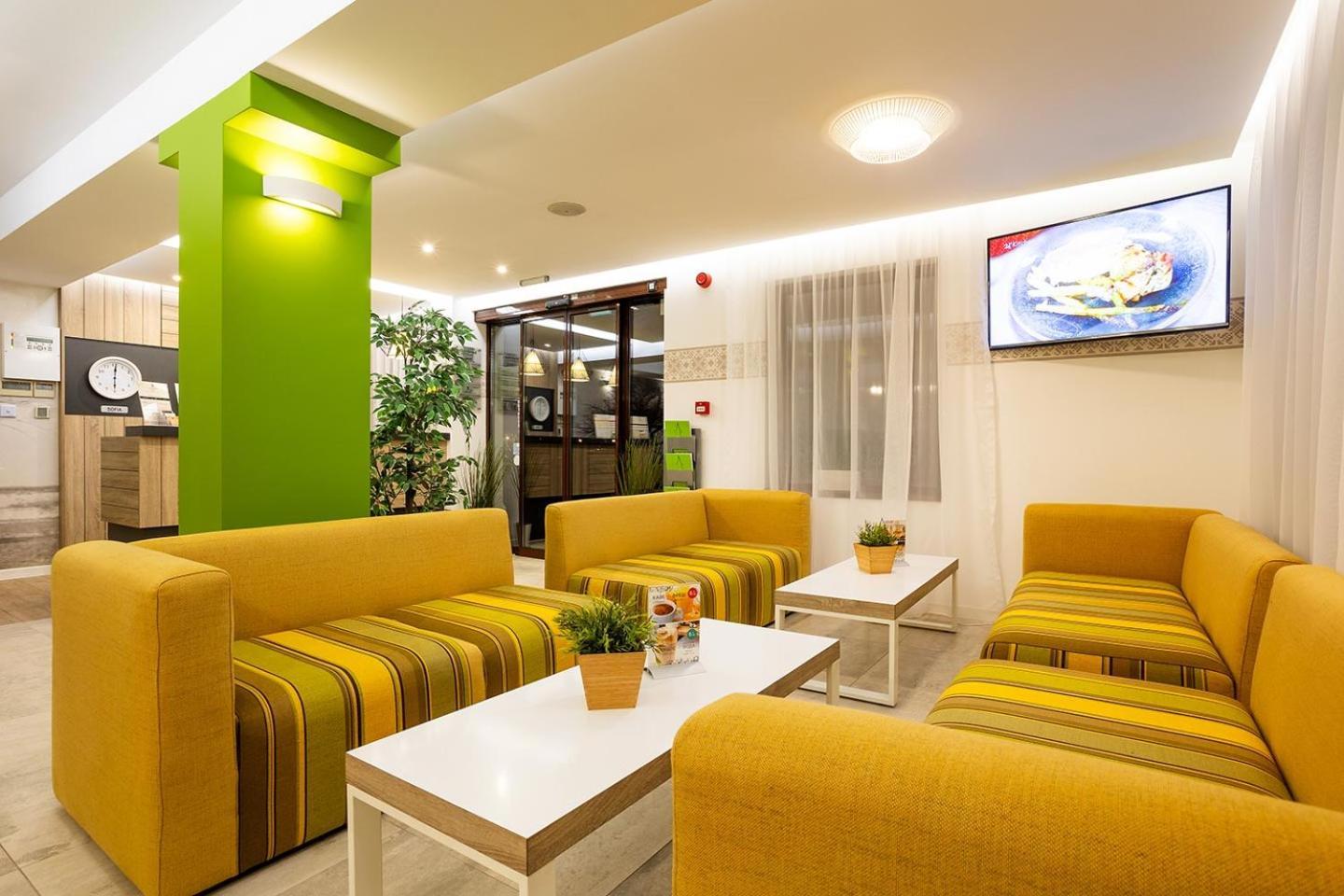 Hotel Compliment Трявна Екстер'єр фото