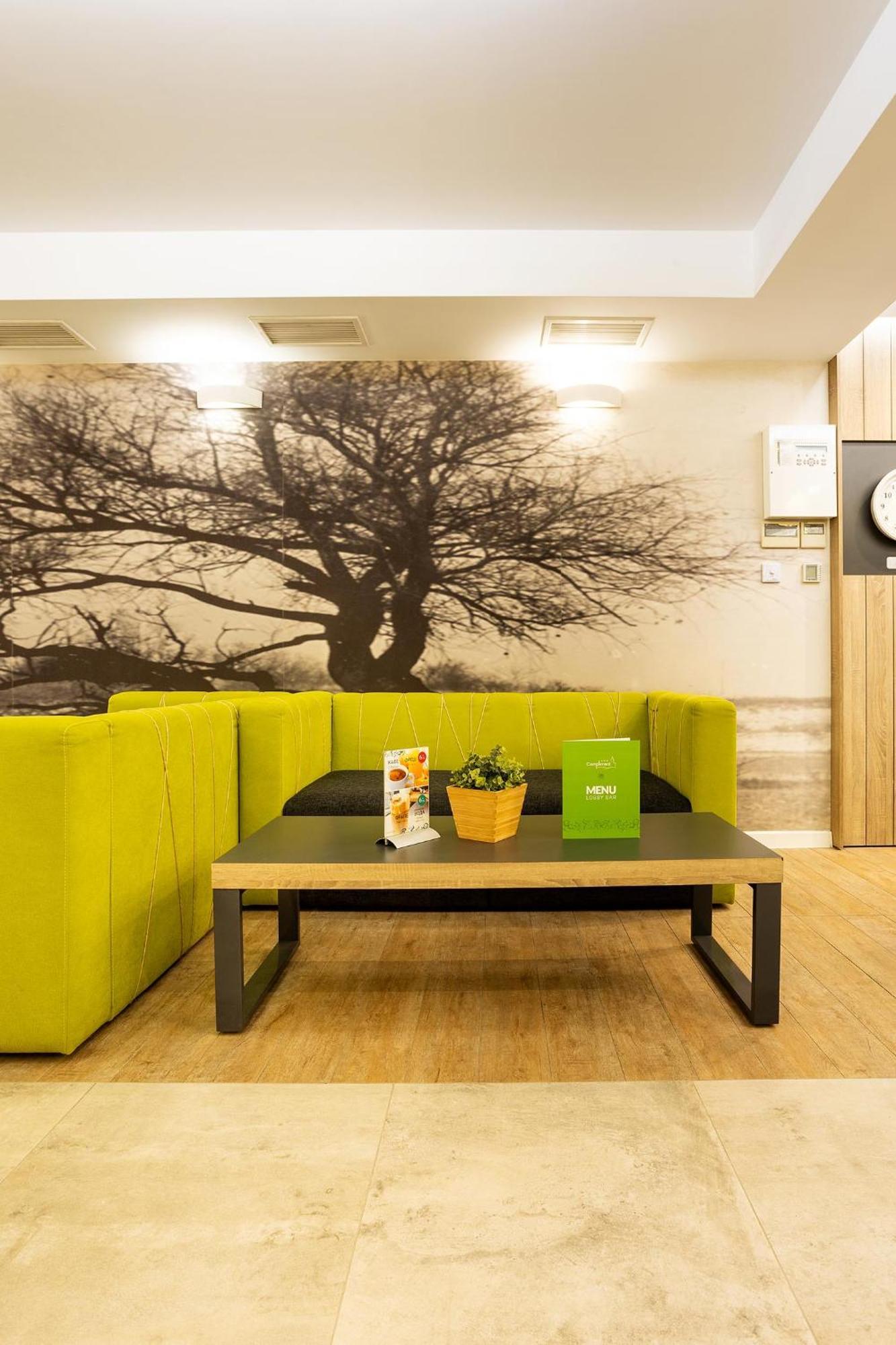 Hotel Compliment Трявна Екстер'єр фото