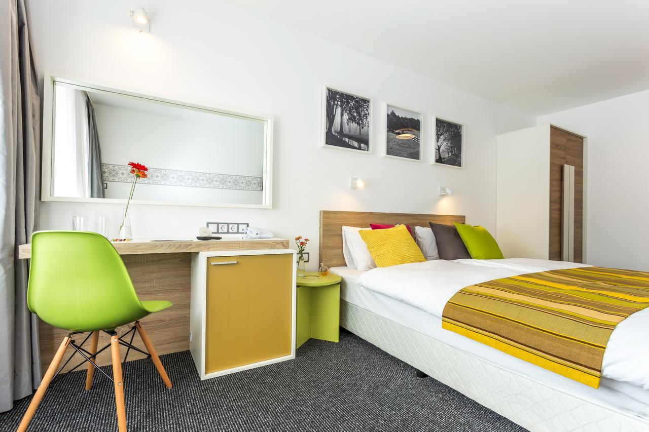 Hotel Compliment Трявна Екстер'єр фото