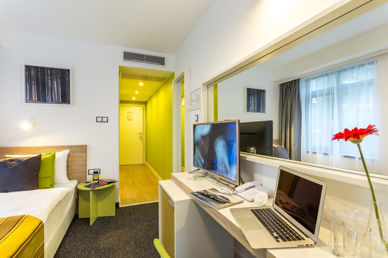Hotel Compliment Трявна Екстер'єр фото